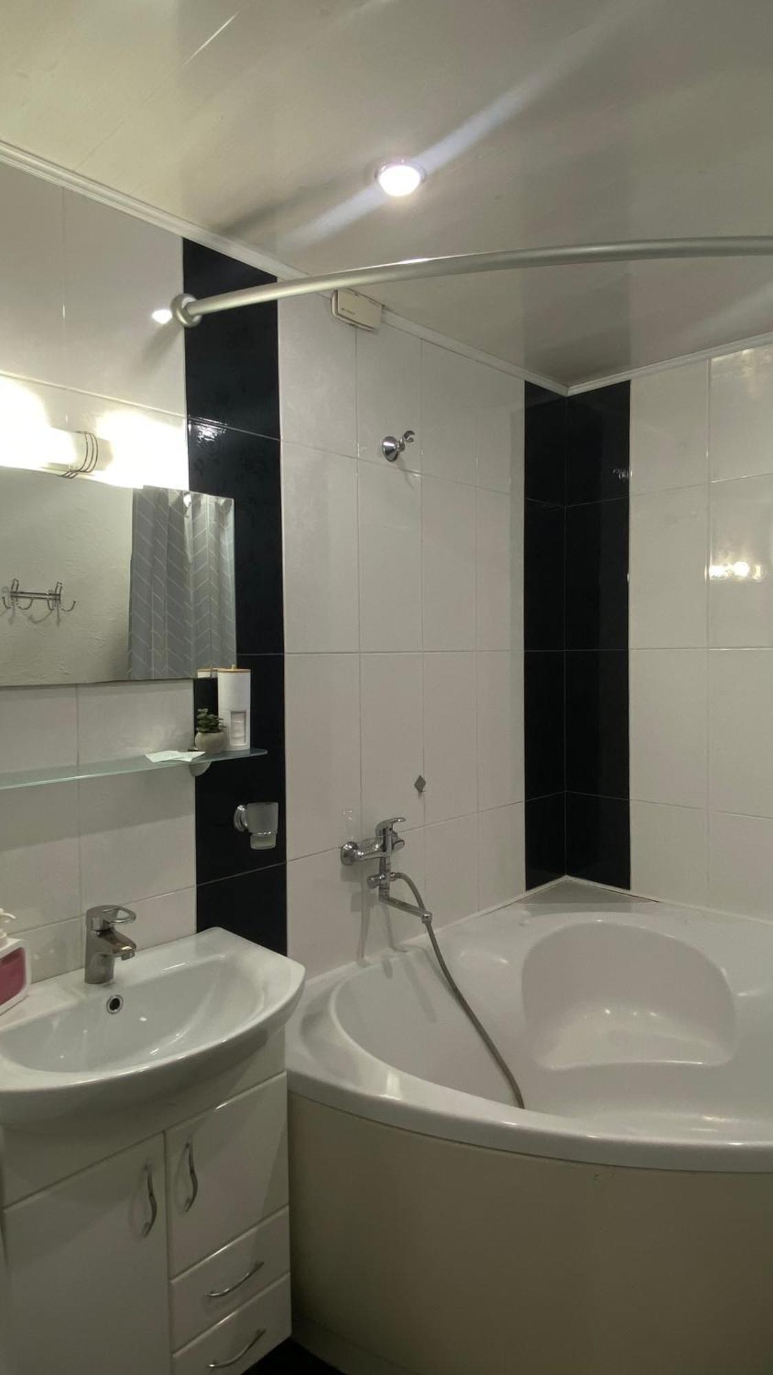 Apartment In The Center Čerkasy Esterno foto